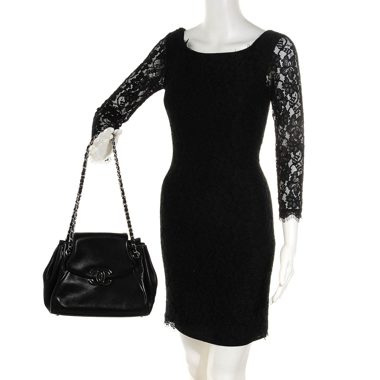 Lambskin Sensual Medium Flap Black