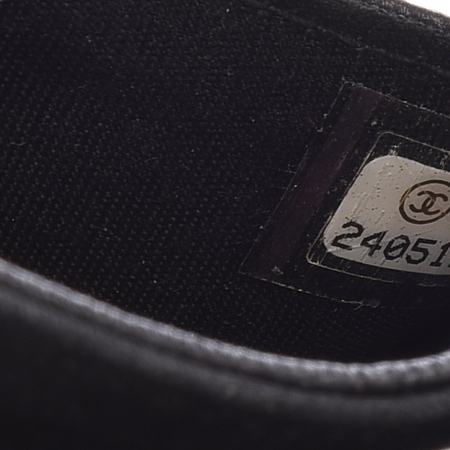 Caviar Quilted Boy Flap Card Holder So Black