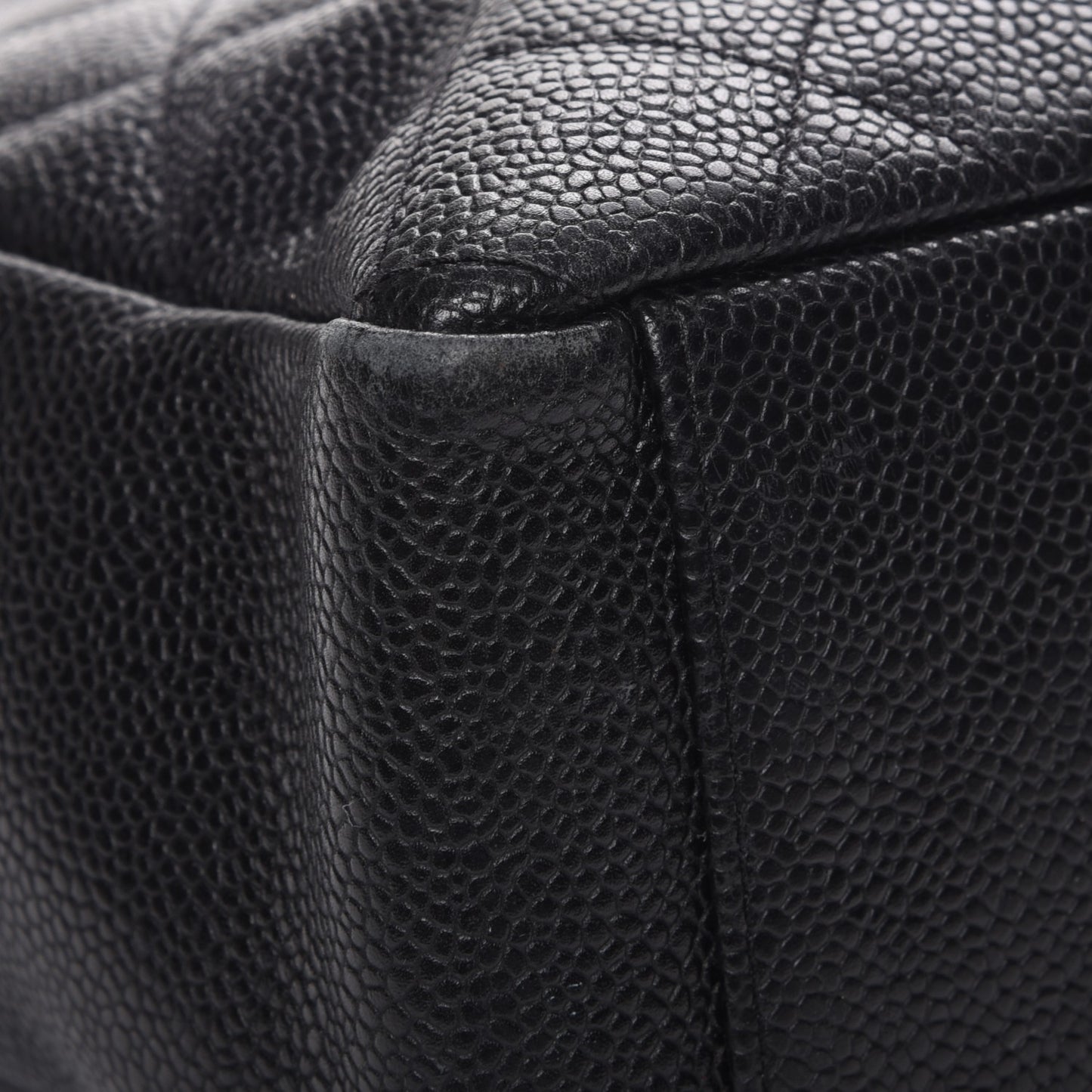 Caviar Quilted Petit Shopping Tote PST Black