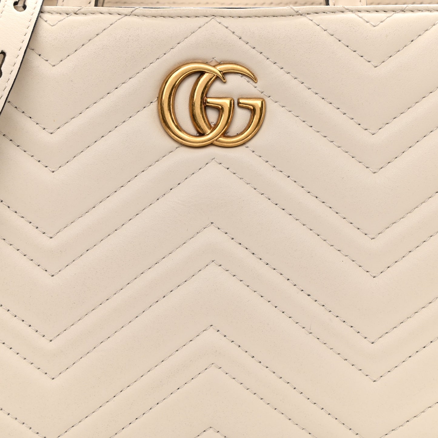 Calfskin Matelasse Small GG Marmont Tote White