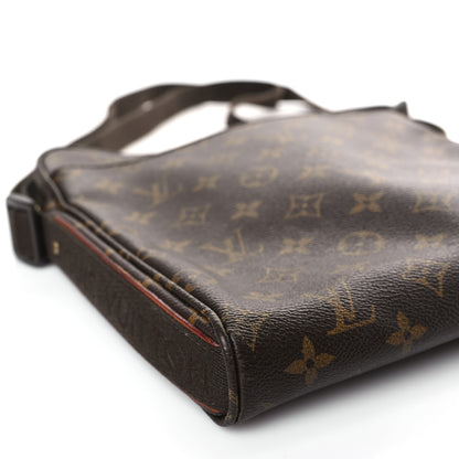 Louis Vuitton Monogram Trotteur Beaubourg 7 of 8