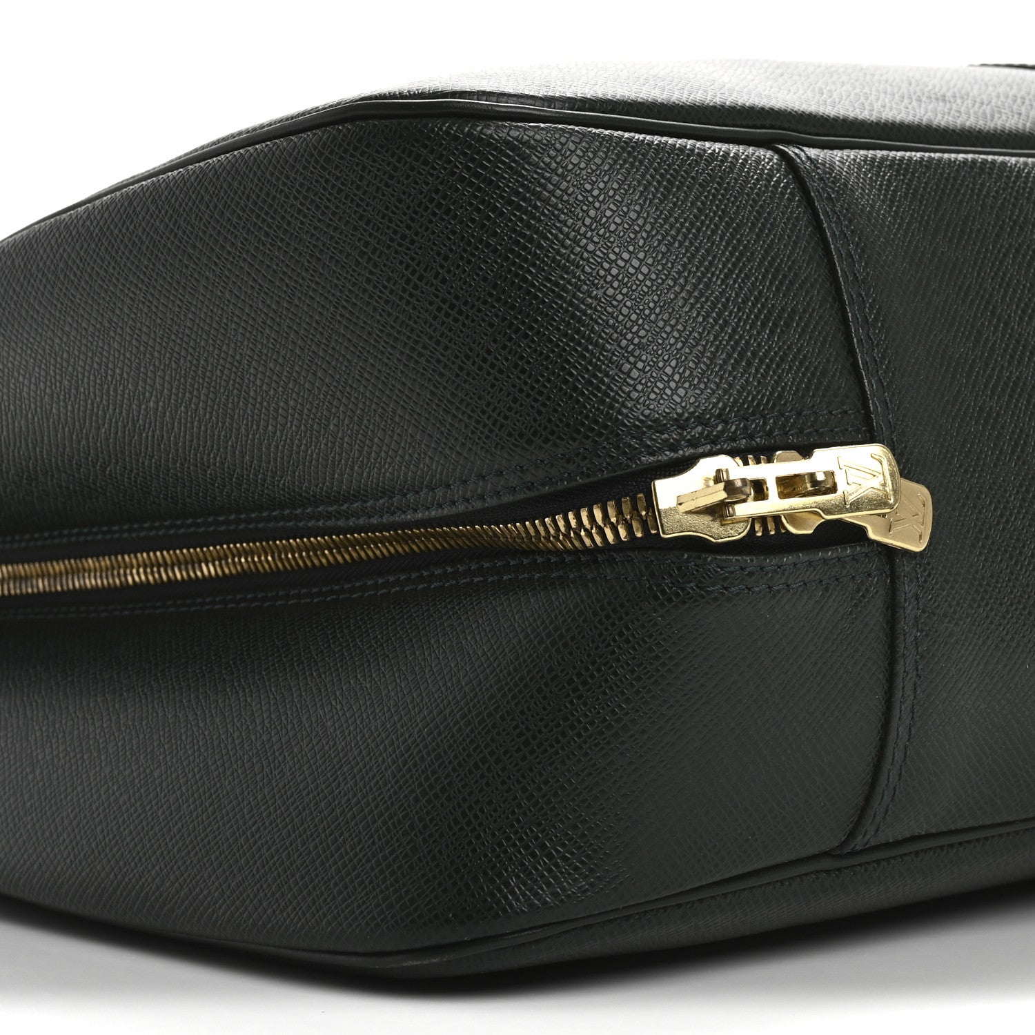 Louis Vuitton Taiga Helanga 1 Poche Epicea 9 of 16
