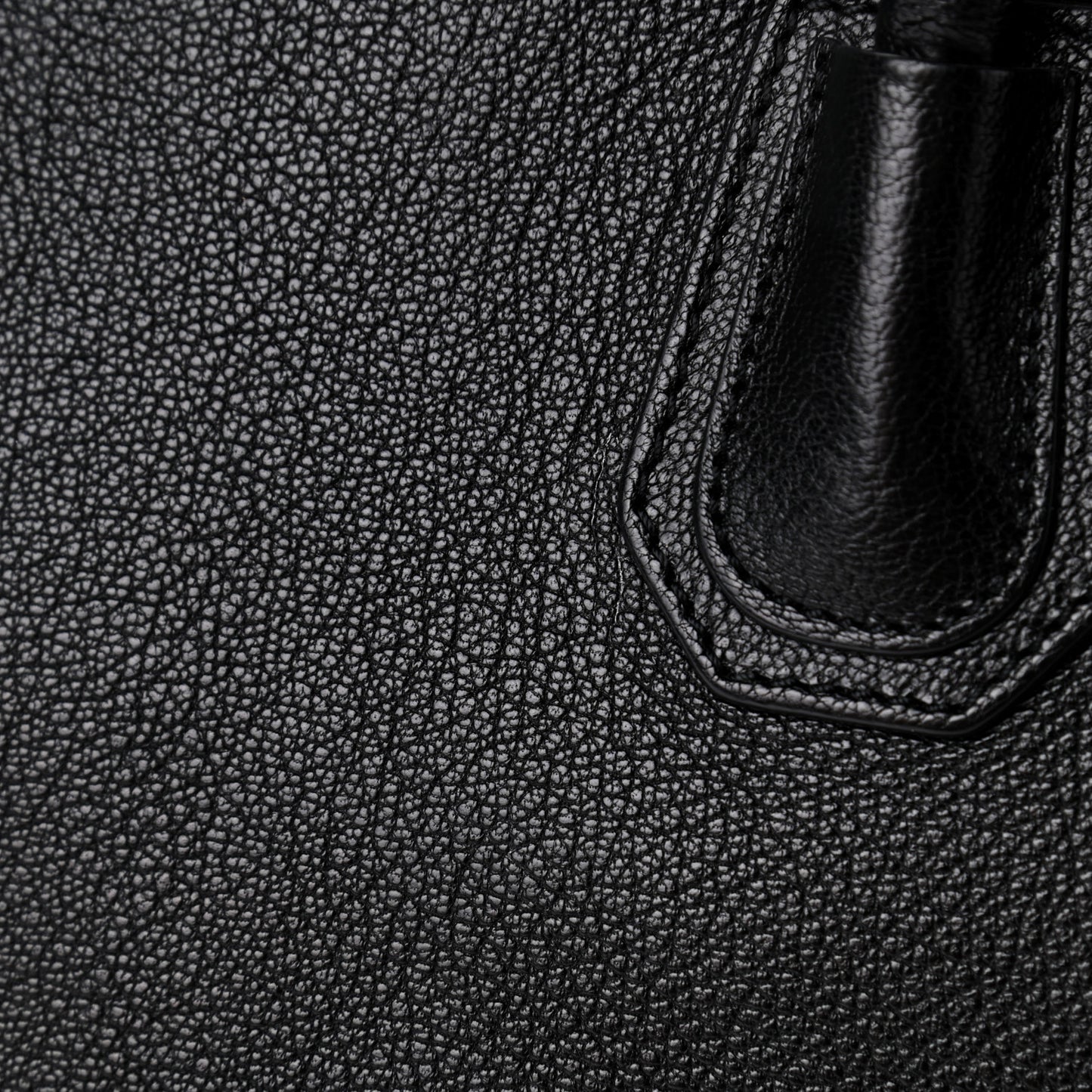 Sugar Goatskin Small Antigona Black