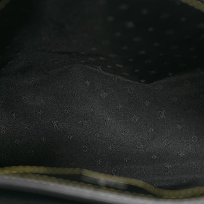 Louis Vuitton Suhali L Essentiel Black 5 of 9