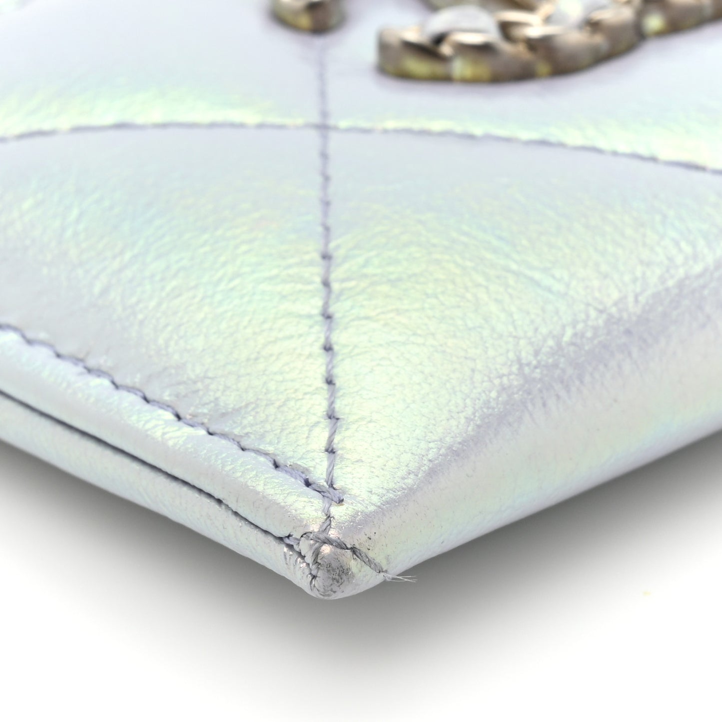 Iridescent Calfskin Quilted Chanel 19 Card Holder Light Purple