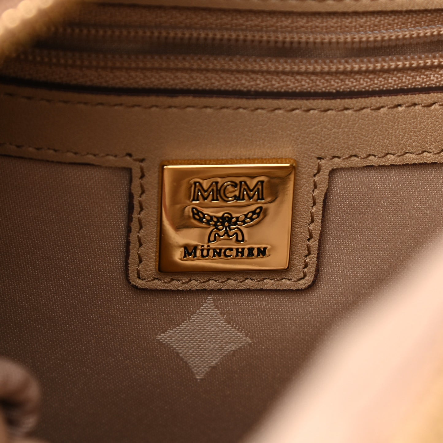 Visetos Medium Sprinkle Stud Stark Backpack Beige