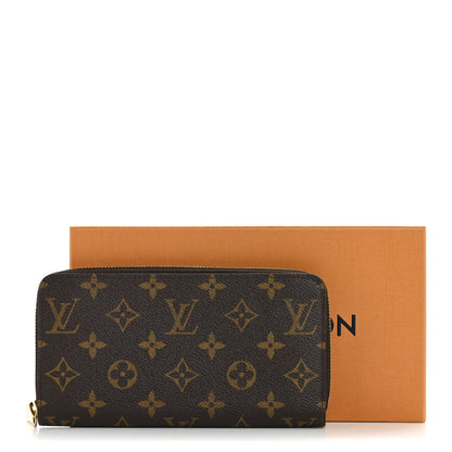 Louis Vuitton Monogram Zippy Wallet 12 of 12