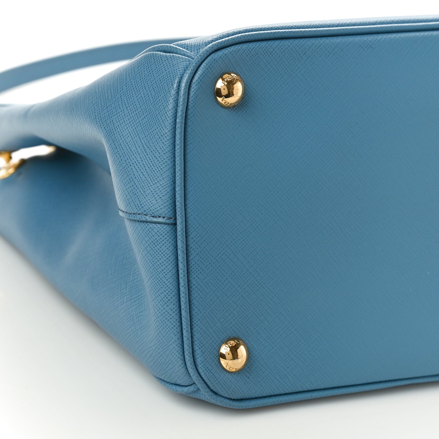 Saffiano Medium Galleria Double Zip Tote Astrale