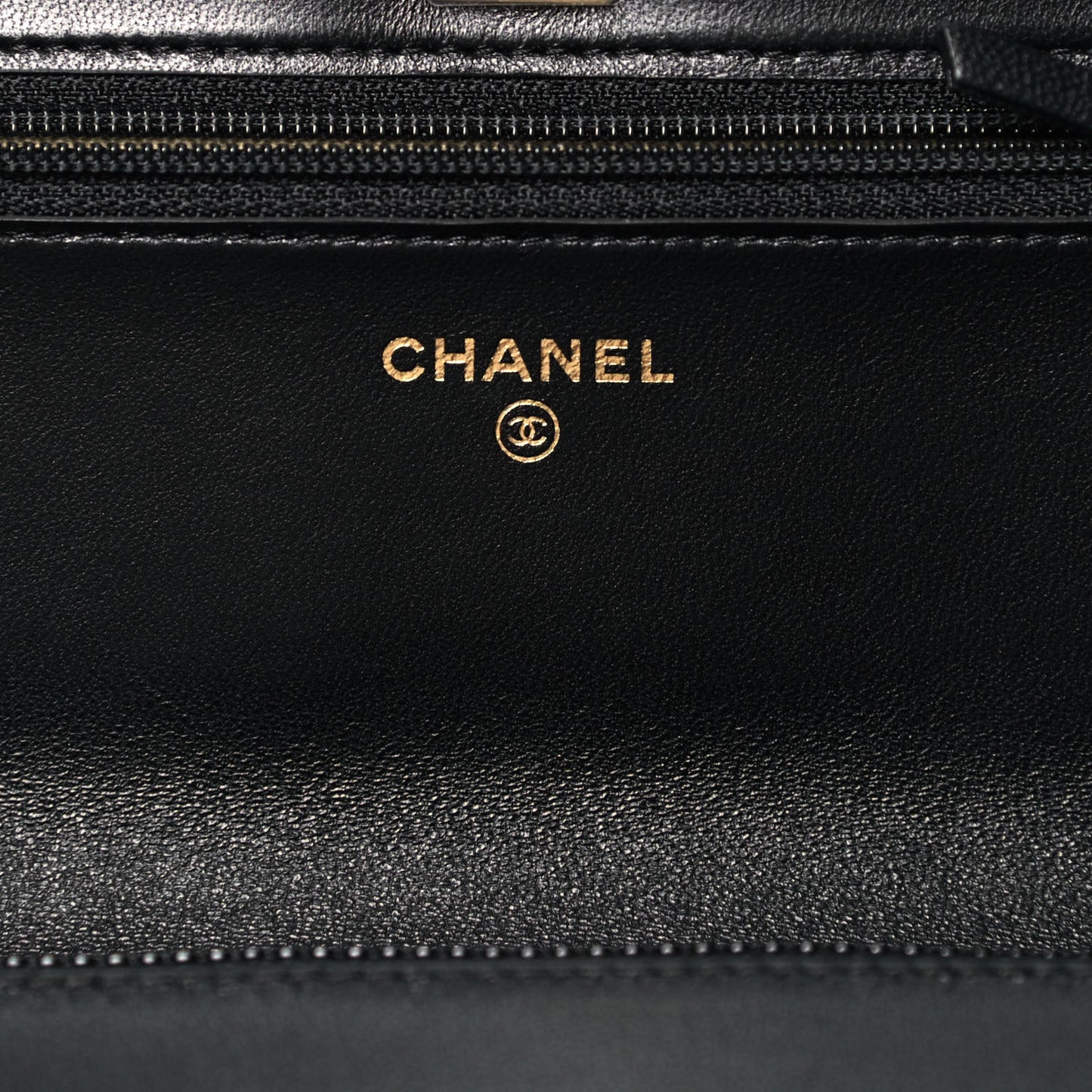 Lambskin Quilted CC Pearl Crush Wallet on Chain WOC Black