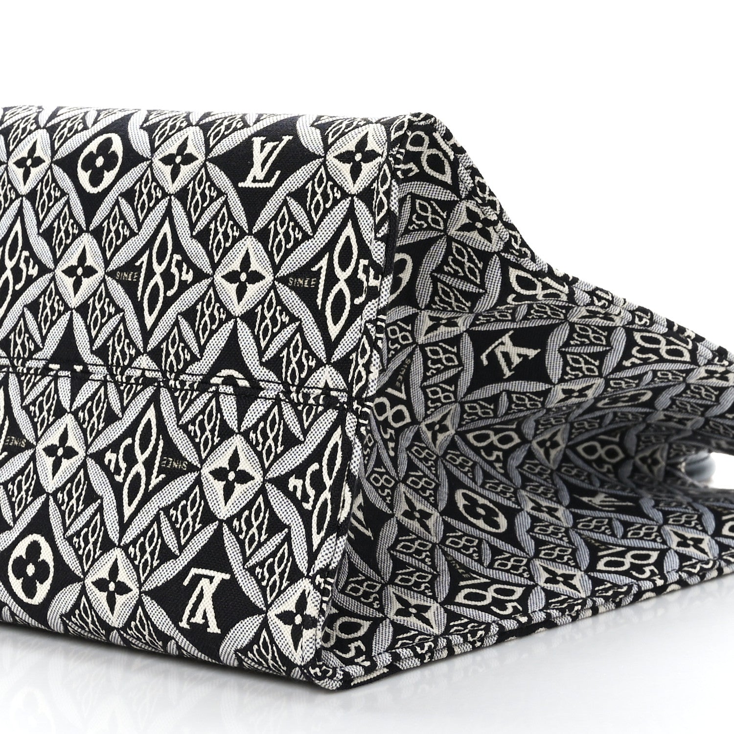 Louis Vuitton Jacquard Since 1854 Onthego GM Grey 8 of 8