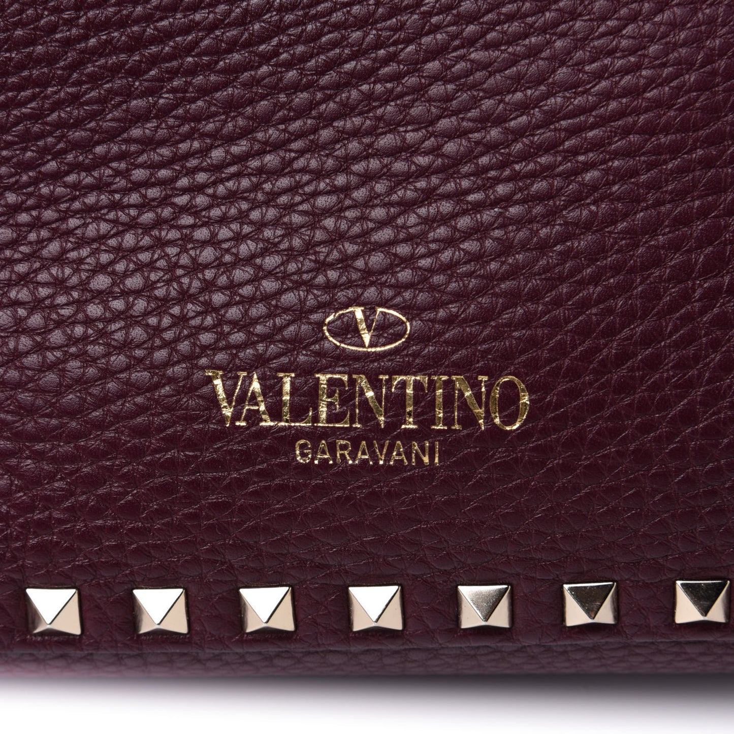 Pebbled Calfskin Small Rockstud Flip-Lock Messenger Bag Vinaccia