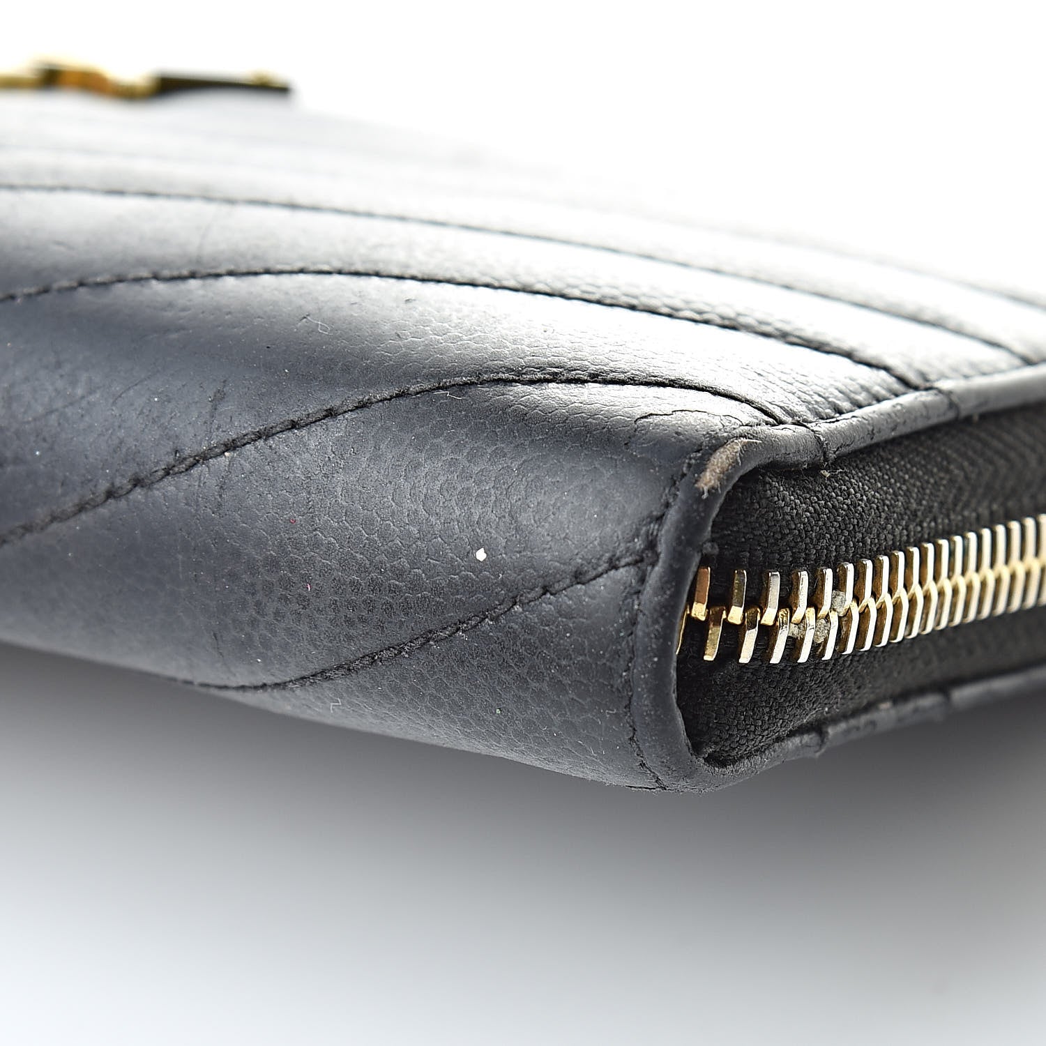 Saint Laurent Grain De Poudre Matelasse Chevron Monogram Zip Around Wallet Grey 12 of 17