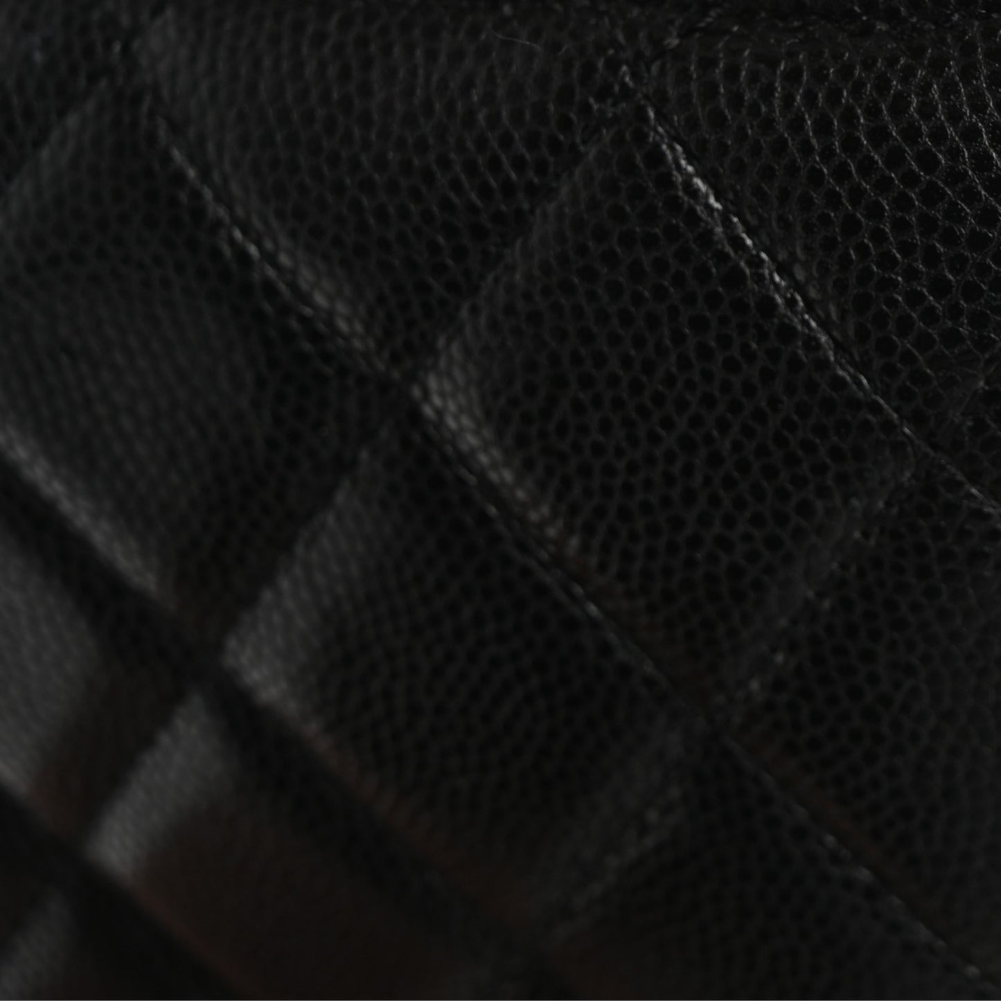 Iridescent Caviar Quilted Classic Flat Wallet Pouch Black