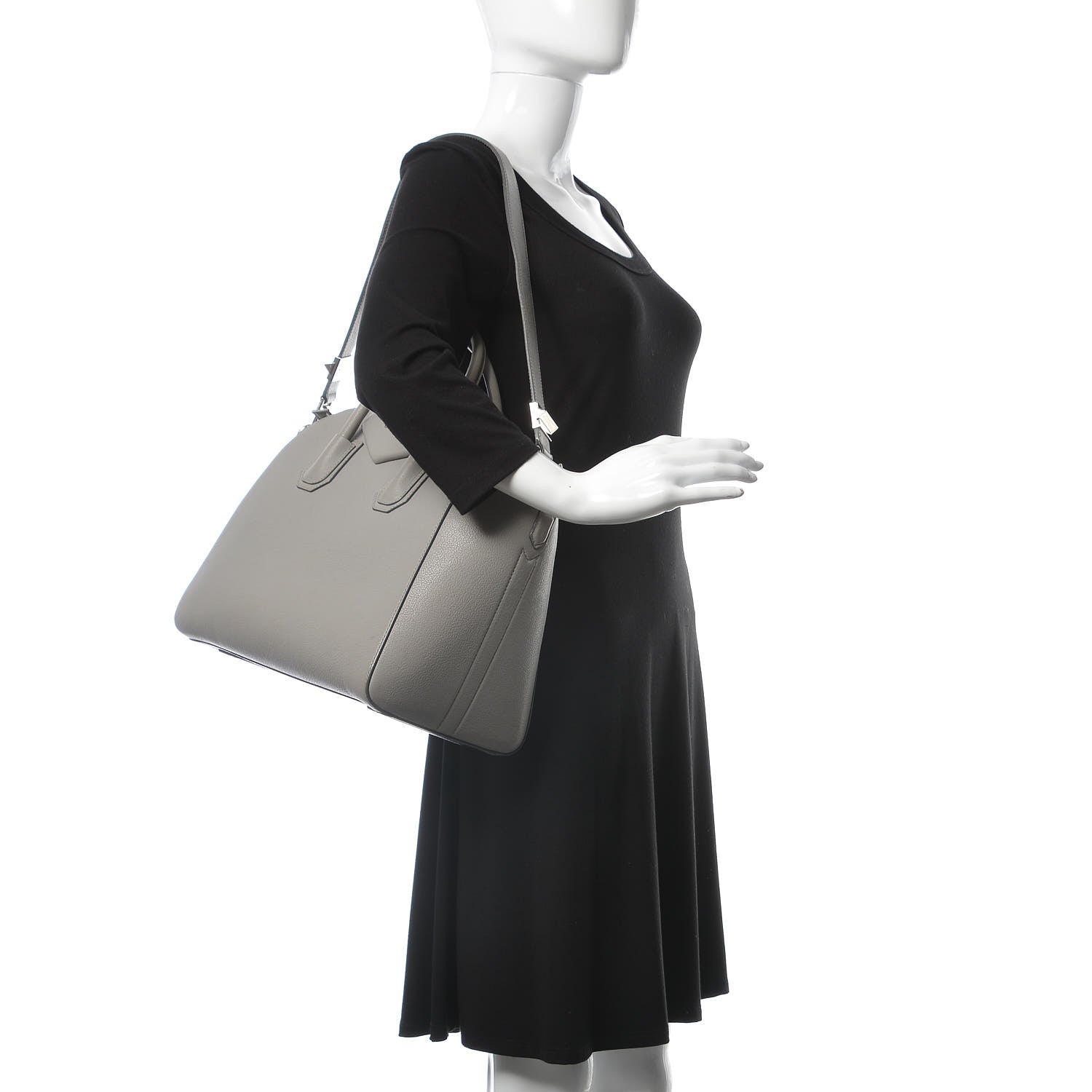 Givenchy Sugar Goatskin Medium Antigona Pearl Grey 2 of 18