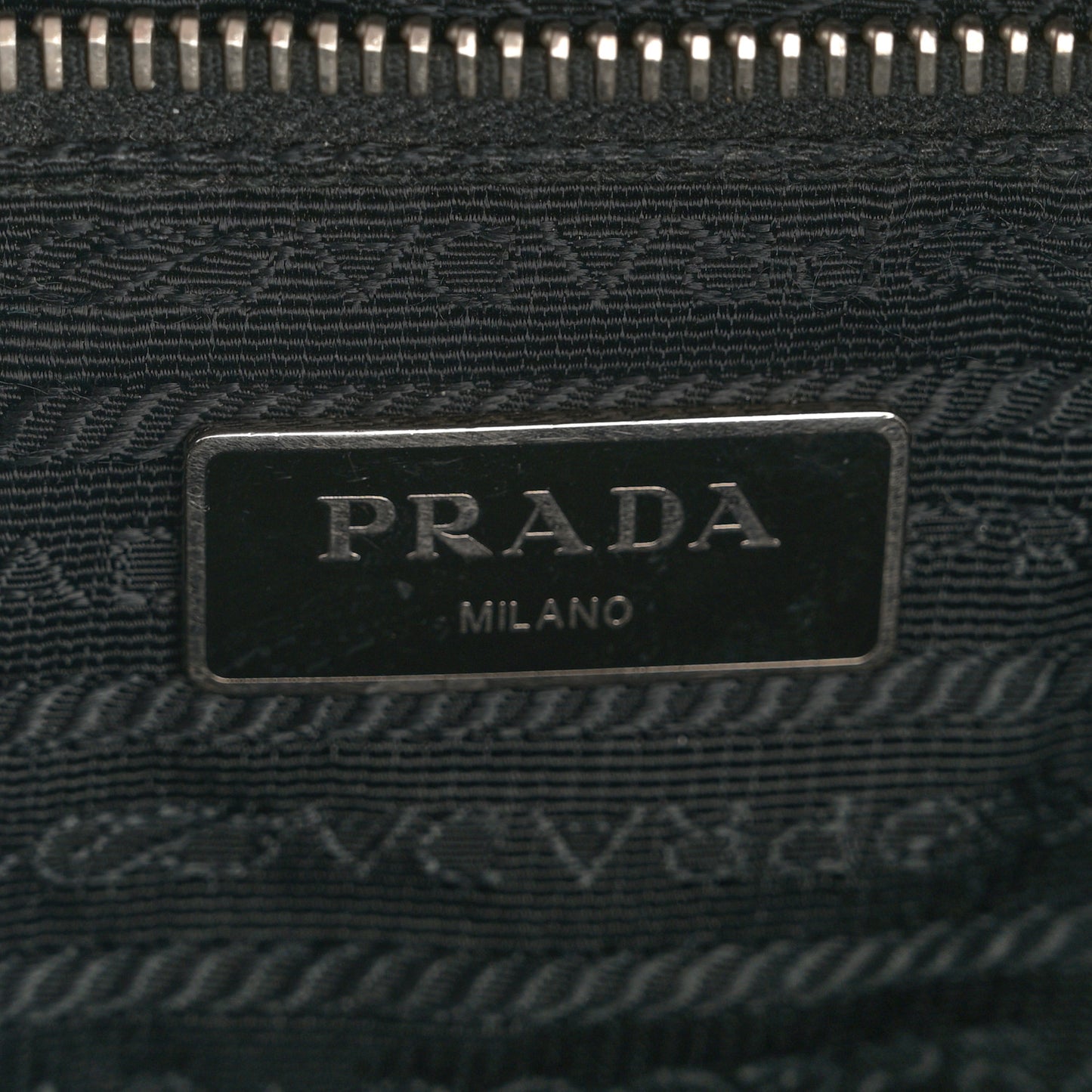 Nylon Flat Messenger Bag Black
