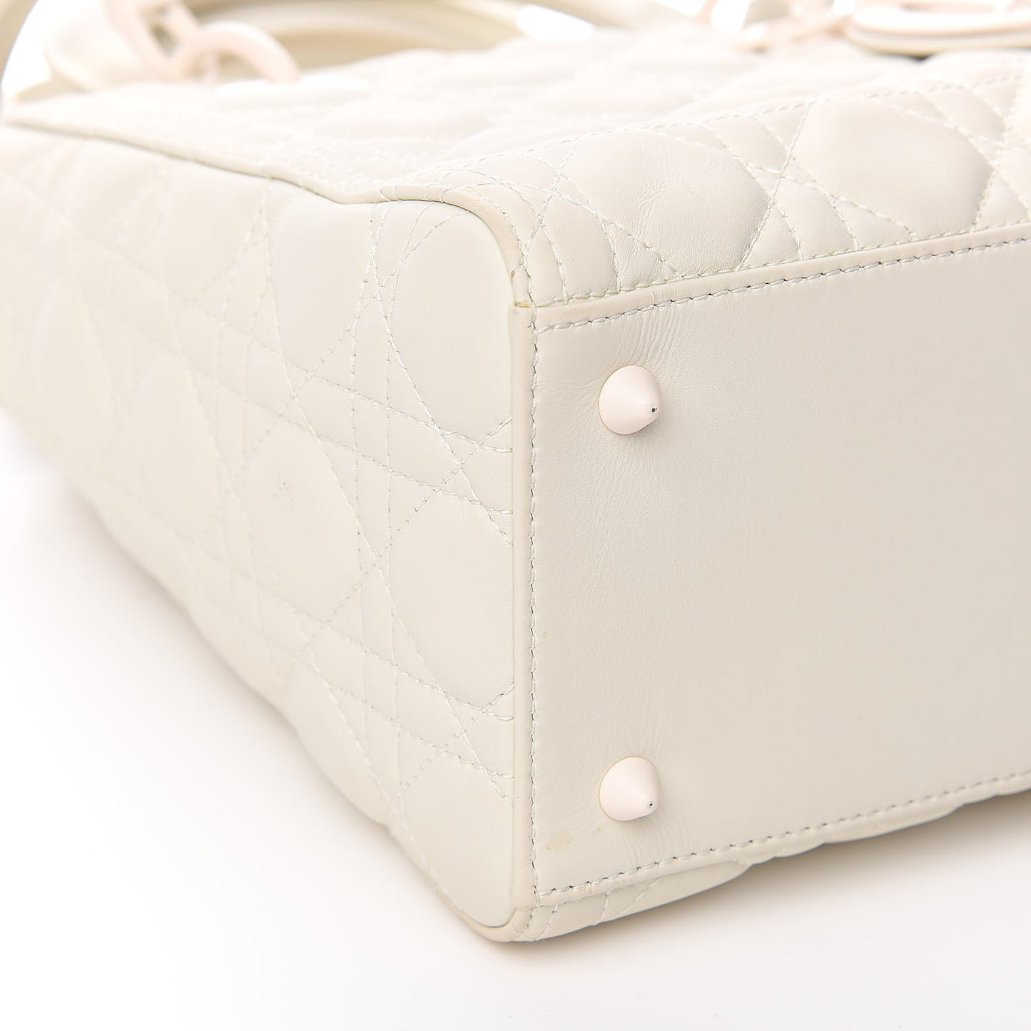 Ultra Matte Calfskin Cannage Medium Lady Dior Latte