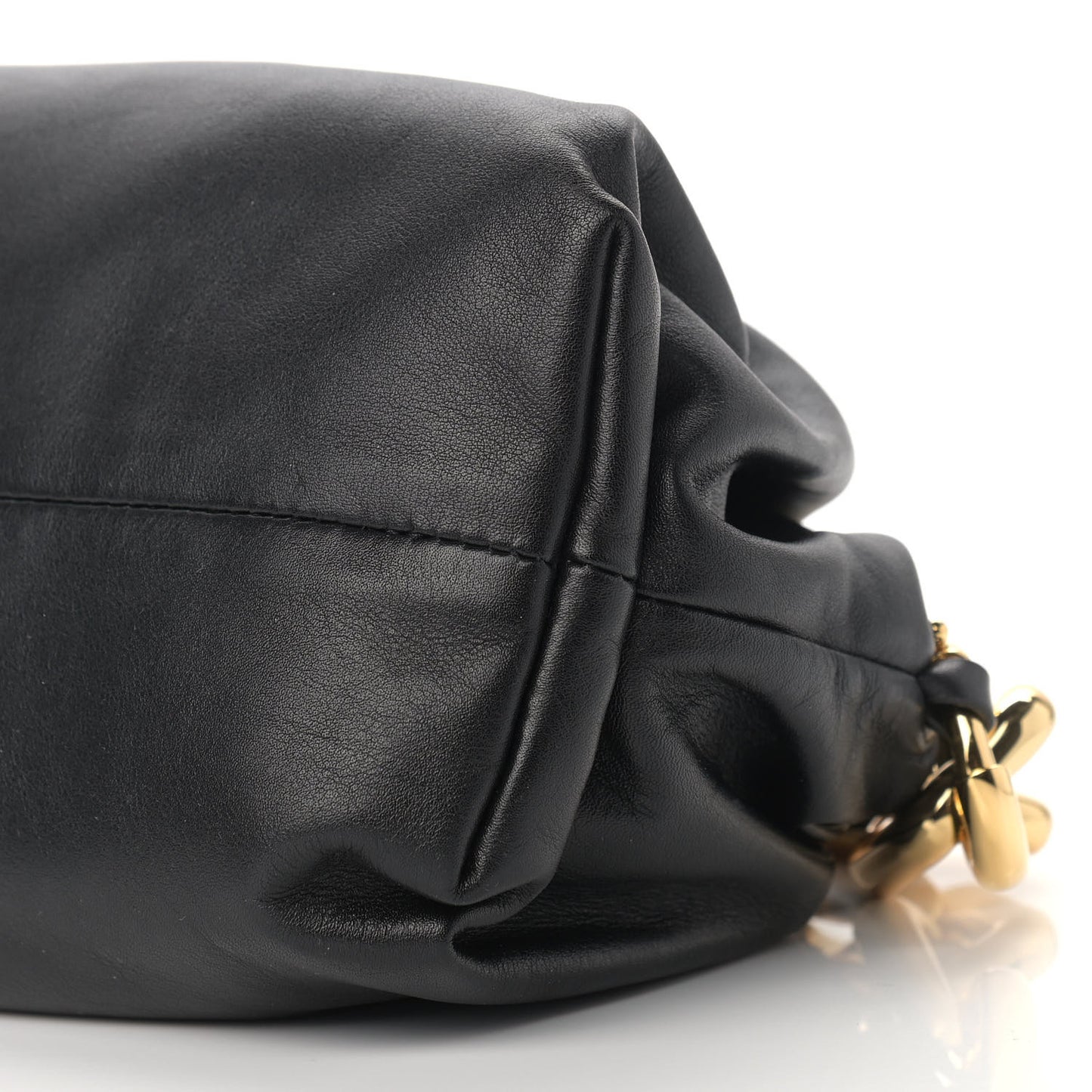 Calfskin The Pouch Chain Black