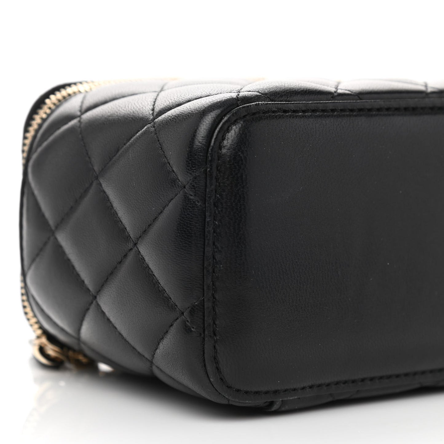 Lambskin Quilted Small Vanity Case With Chain Black