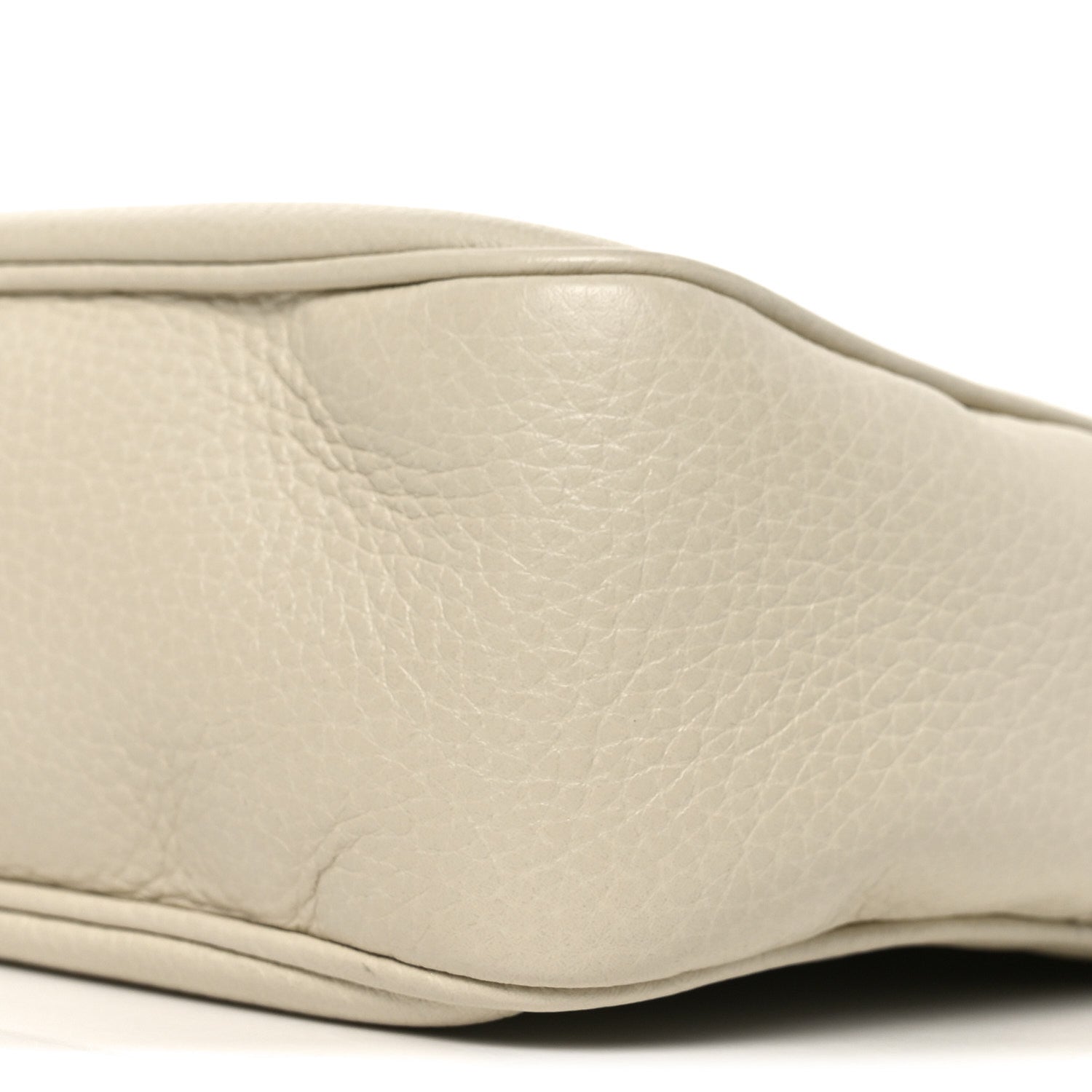 Gucci Pebbled Calfskin Small Soho Disco Bag Off White 9 of 9