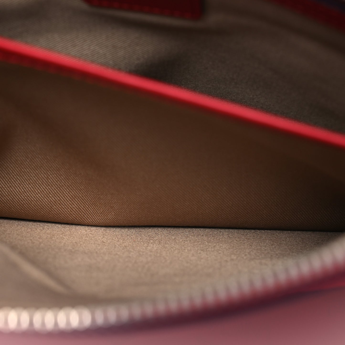 Visetos Medium Crossbody Pouch Ruby Red