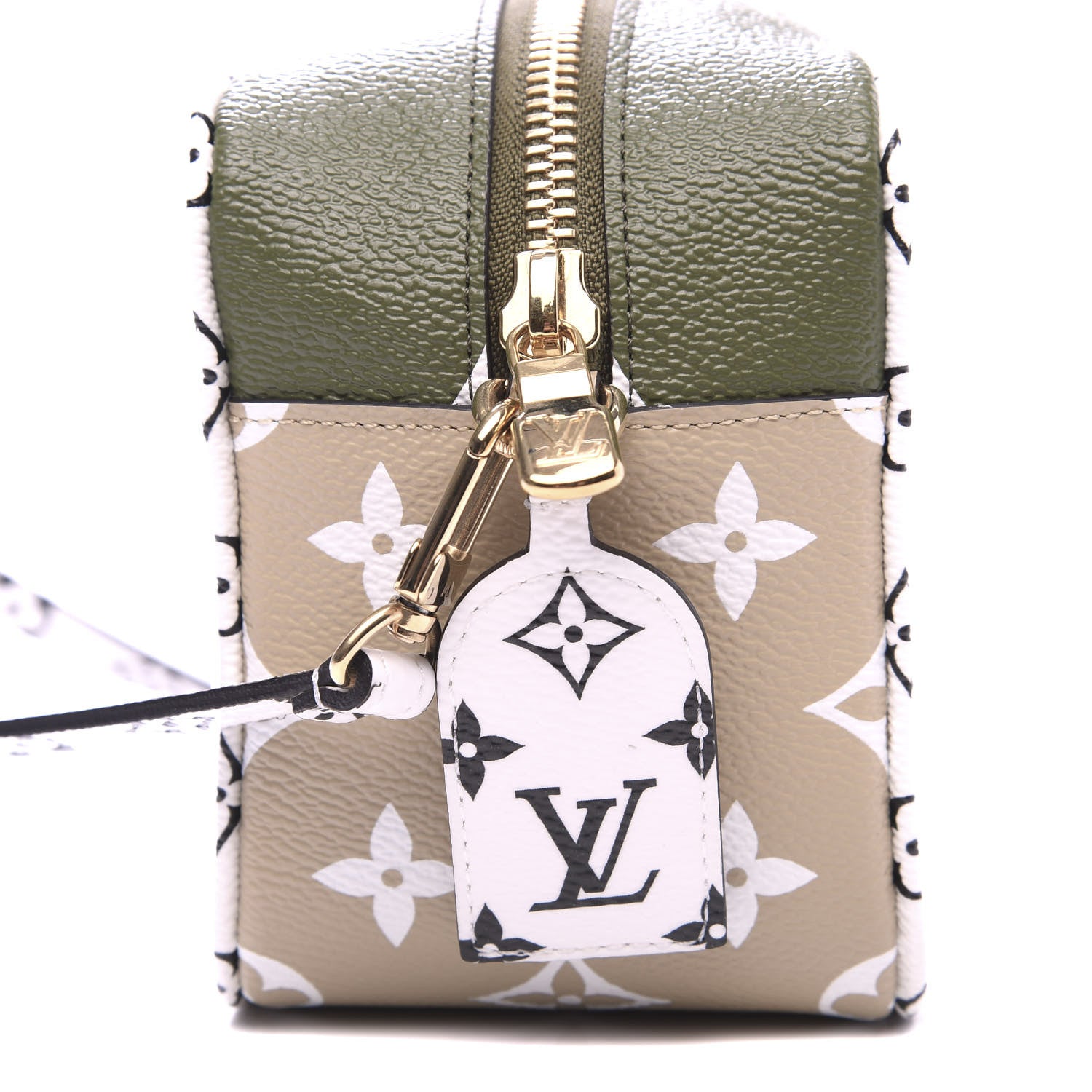 Louis Vuitton Monogram Giant Beach Pouch Kaki 10 of 10