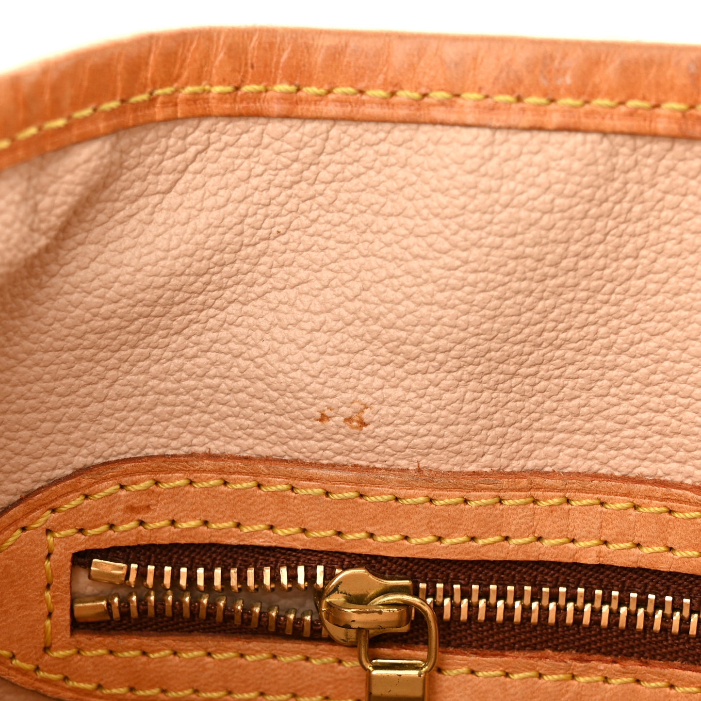 Monogram Petit Bucket 23