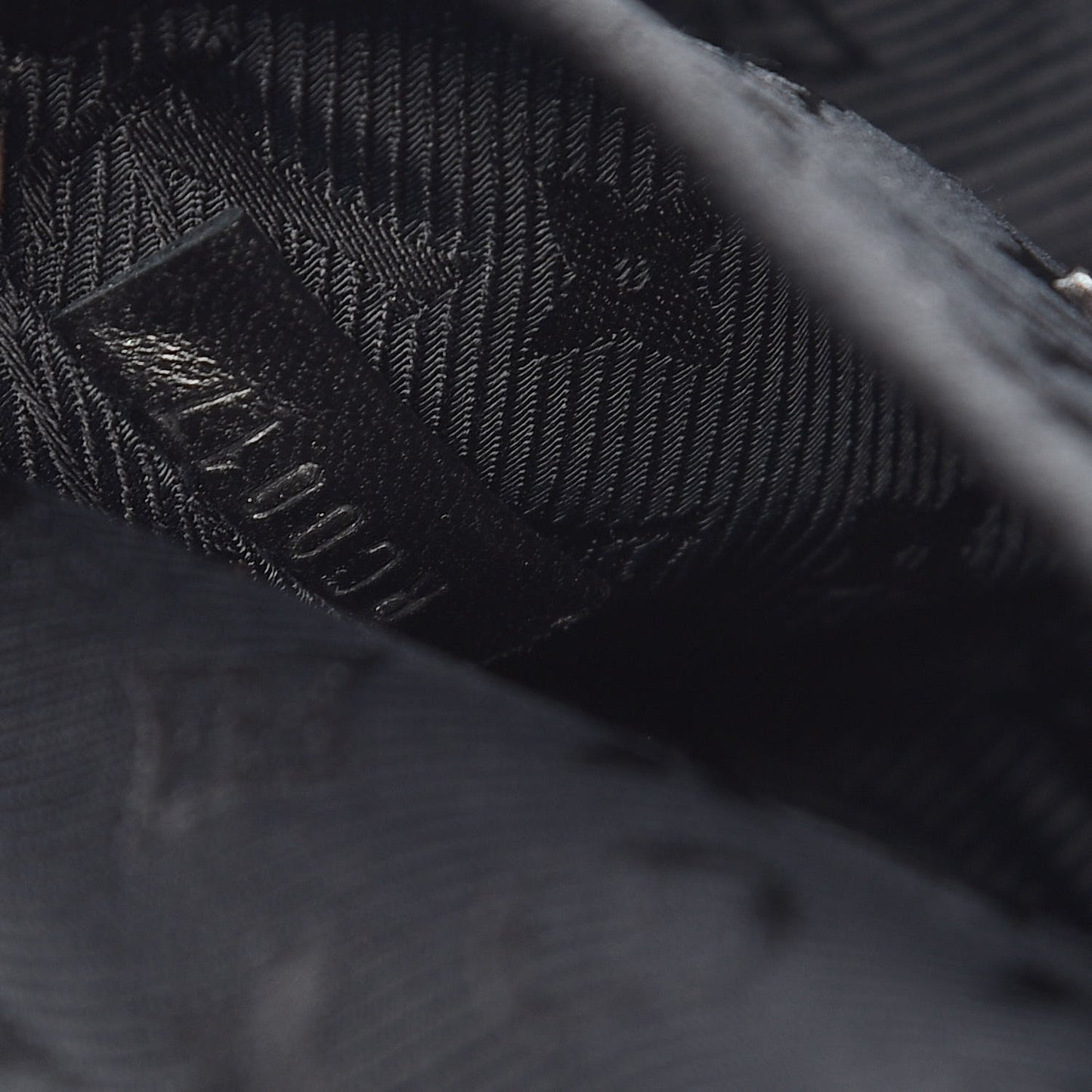 Lambskin Riveting Black