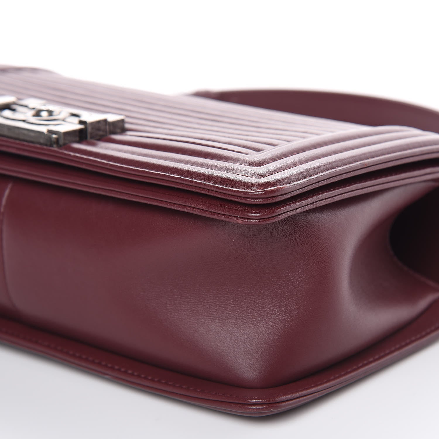 Chanel Calfskin Horizontal Quilted Medium Boy Flap Burgundy 10 of 12