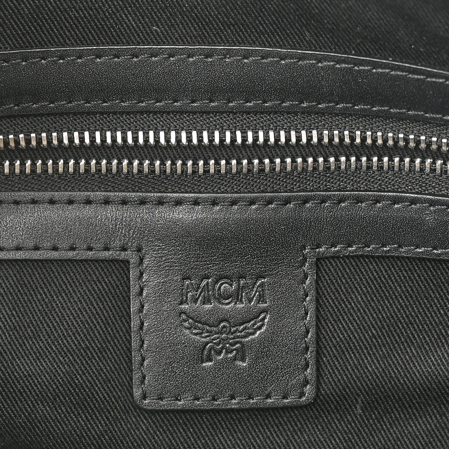 Visetos Medium Crossbody Pouch Black