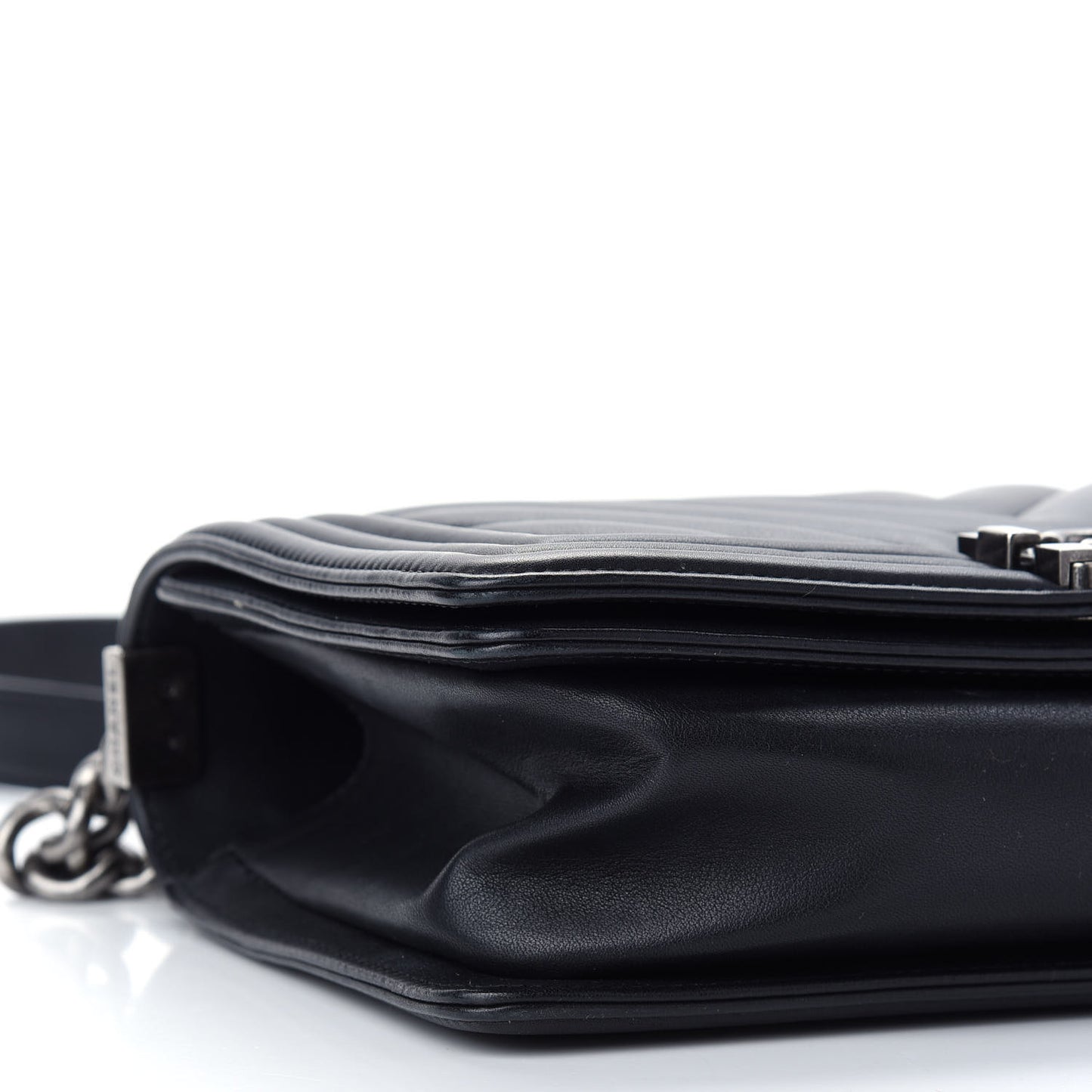 Calfskin Chevron Quilted Medium Boy Flap Black