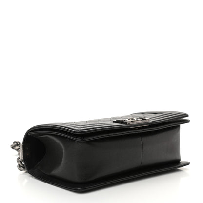 Chanel Caviar Quilted Medium Boy Flap Black 4 of 11