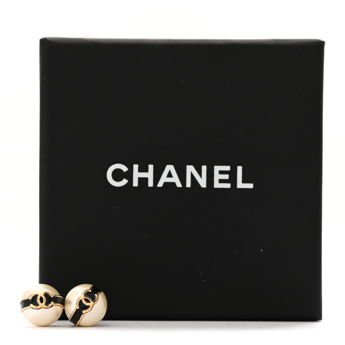 Pearl Metal CC Stud Earrings Gold Black White