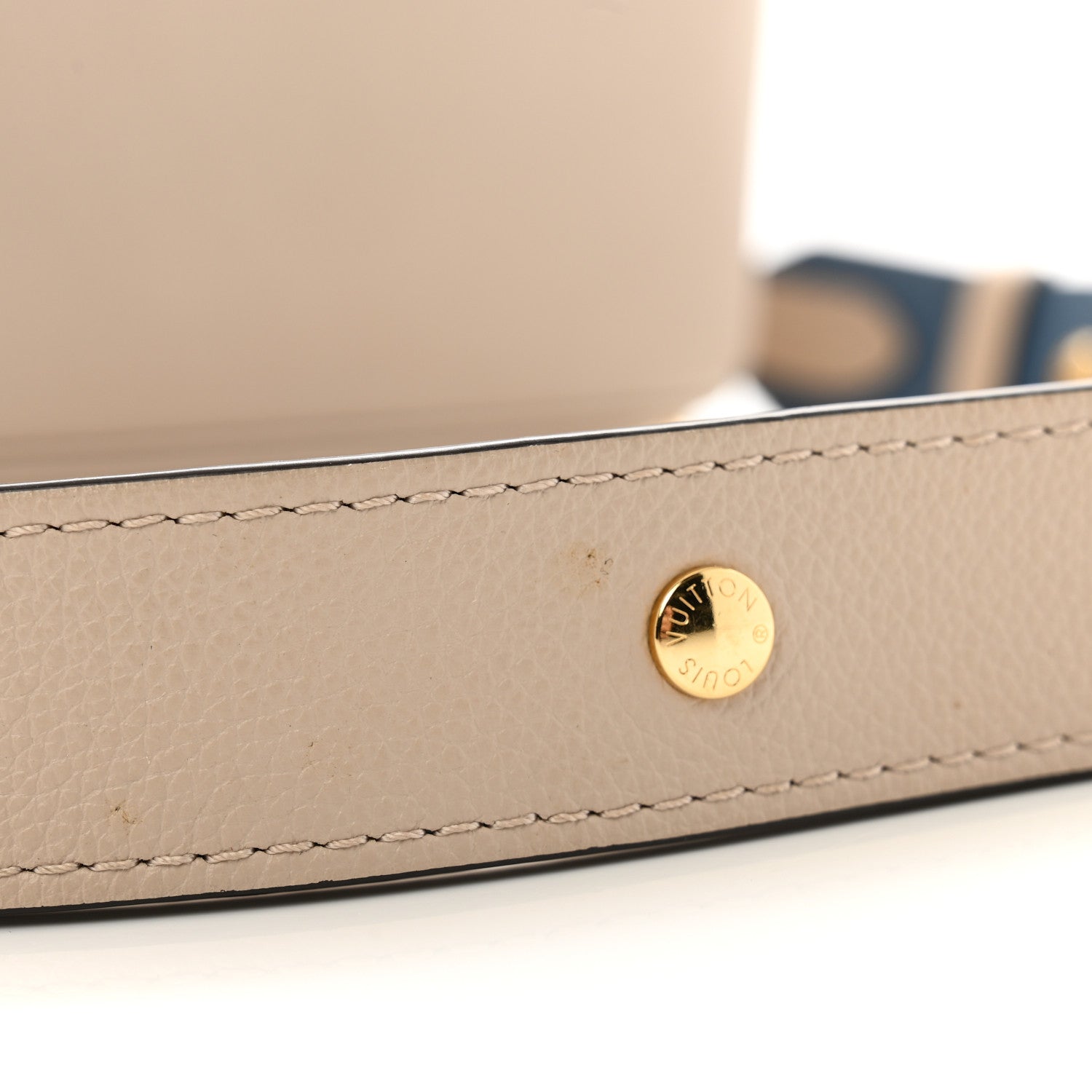 Louis Vuitton Grained Calfskin Lockme Tender Greige 12 of 13