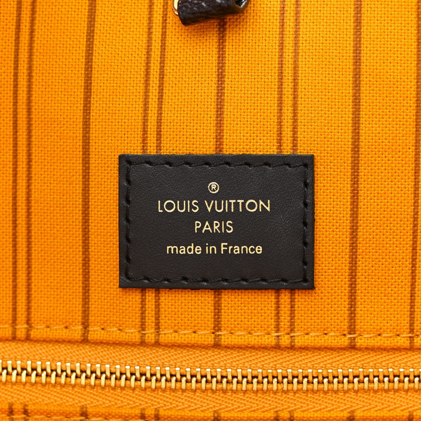 Monogram Giant Jungle Onthego GM Black