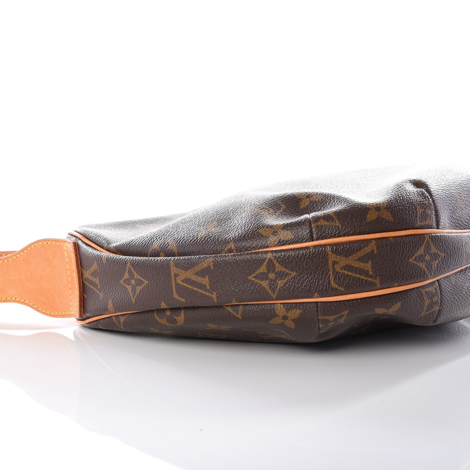 Louis Vuitton Monogram Croissant MM 7 of 12