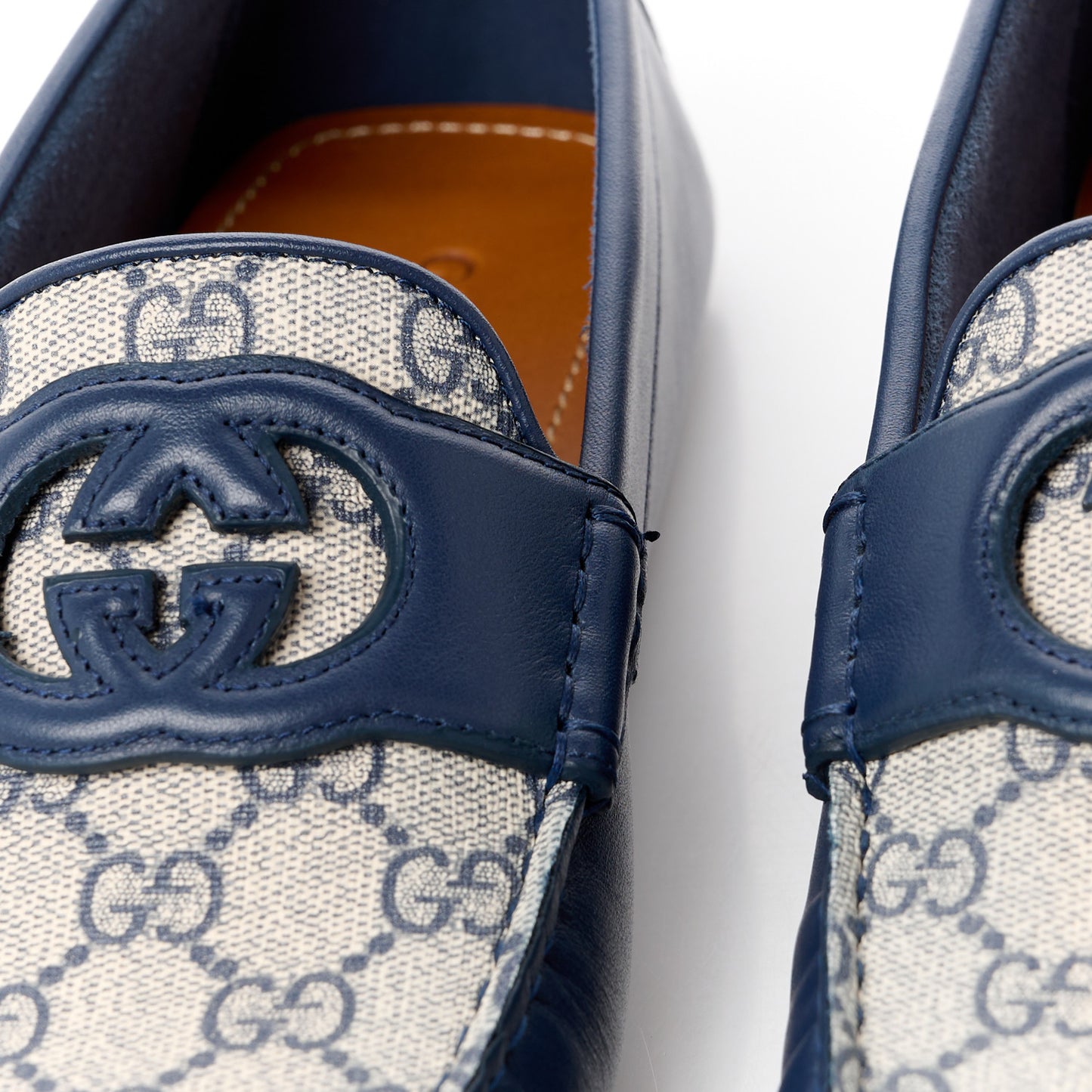 Soft Clove Calfskin GG Supreme Monogram Mens Interlocking G Driver Loafers 8.5 Blue Agata Beige