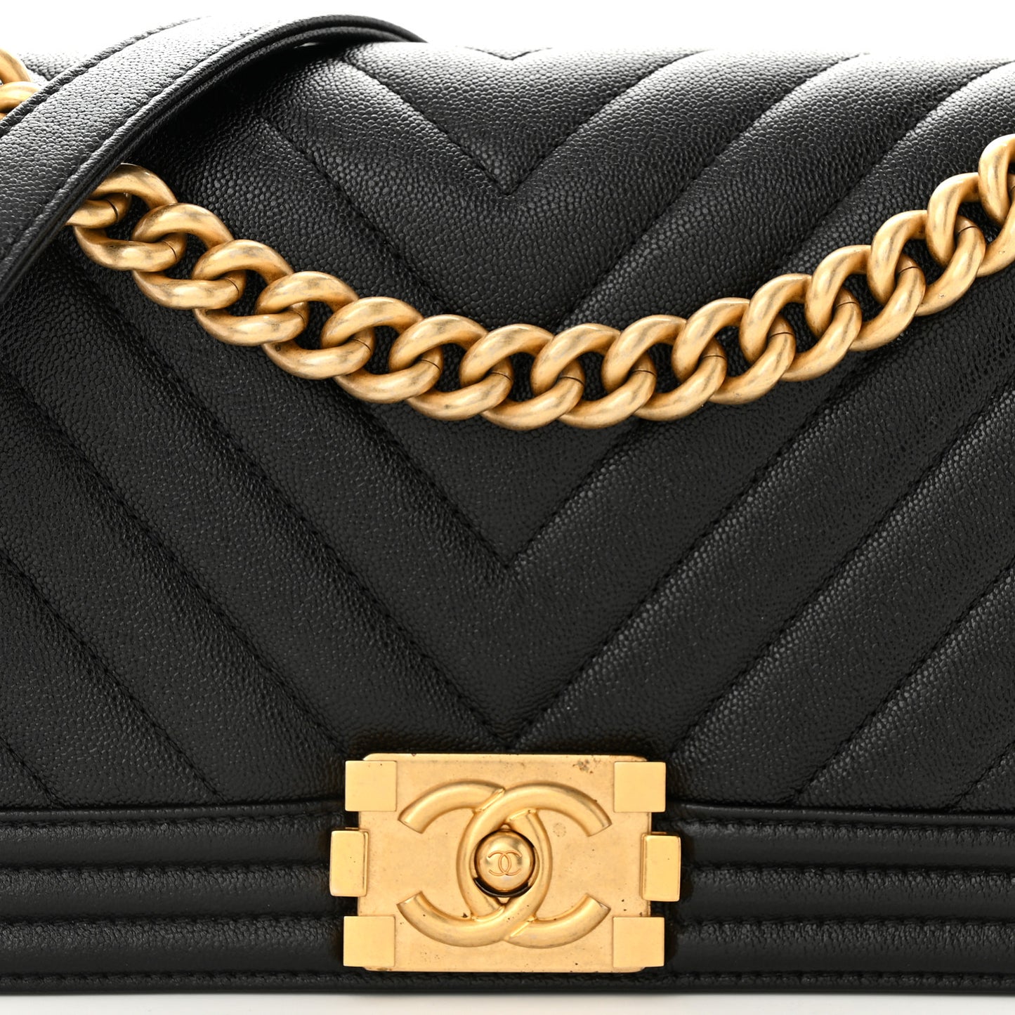 Caviar Chevron Quilted Medium Boy Flap Black