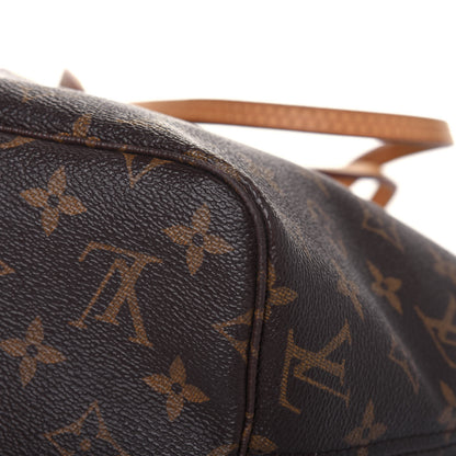 Louis Vuitton Monogram Neverfull MM 17 of 27