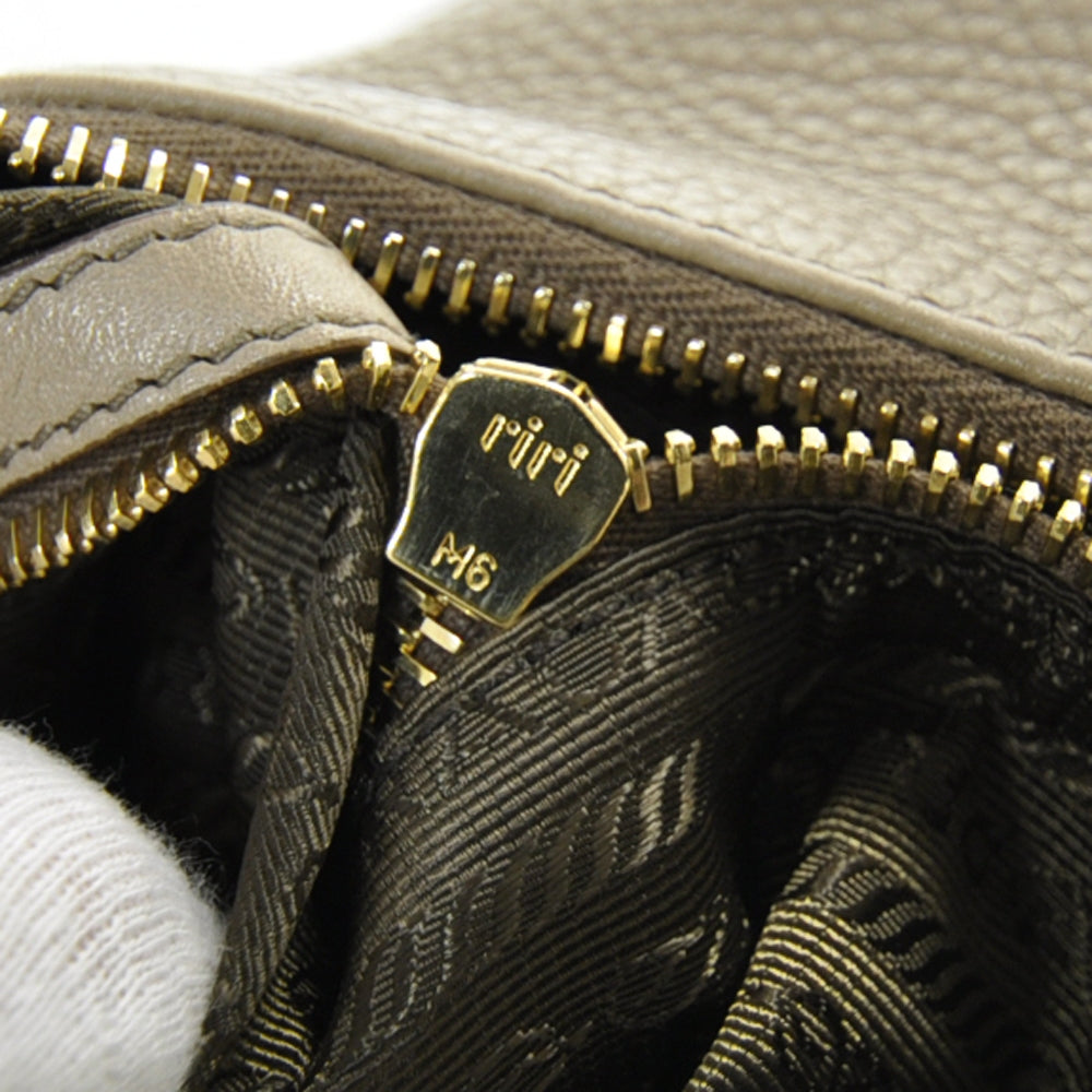 Prada Vitello Daino Hobo Pomice 10 of 12