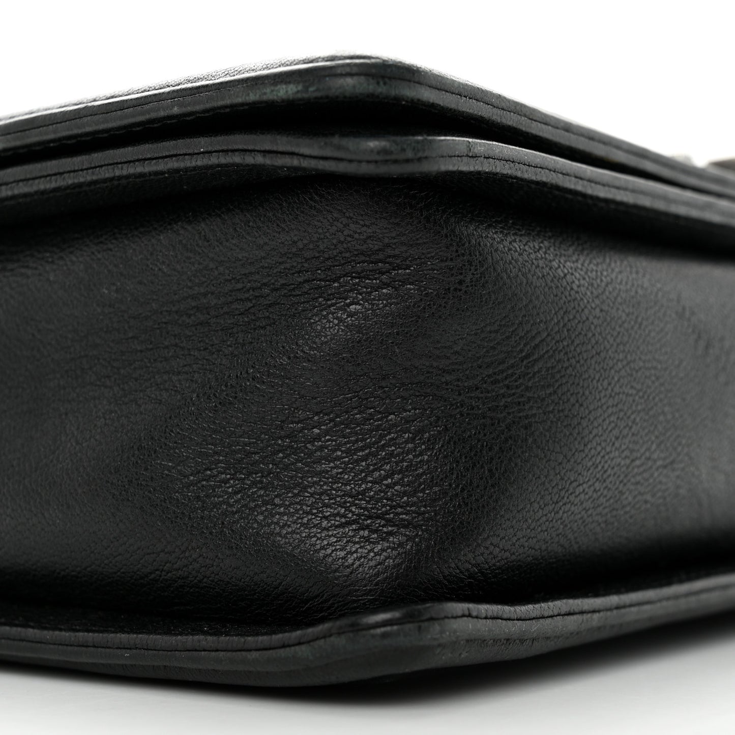 Crumpled Lambskin New Medium Studded Boy Flap Black