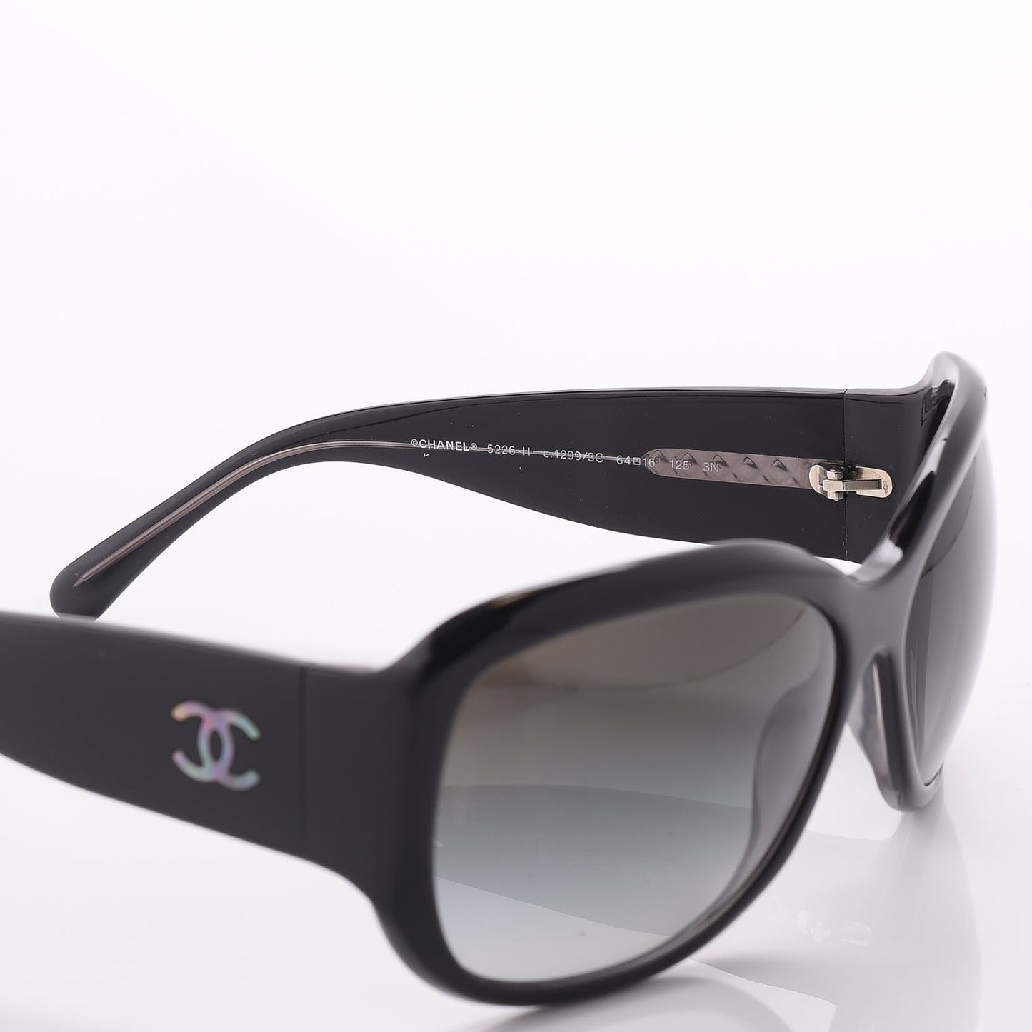 CC Logo Sunglasses 5226 Black