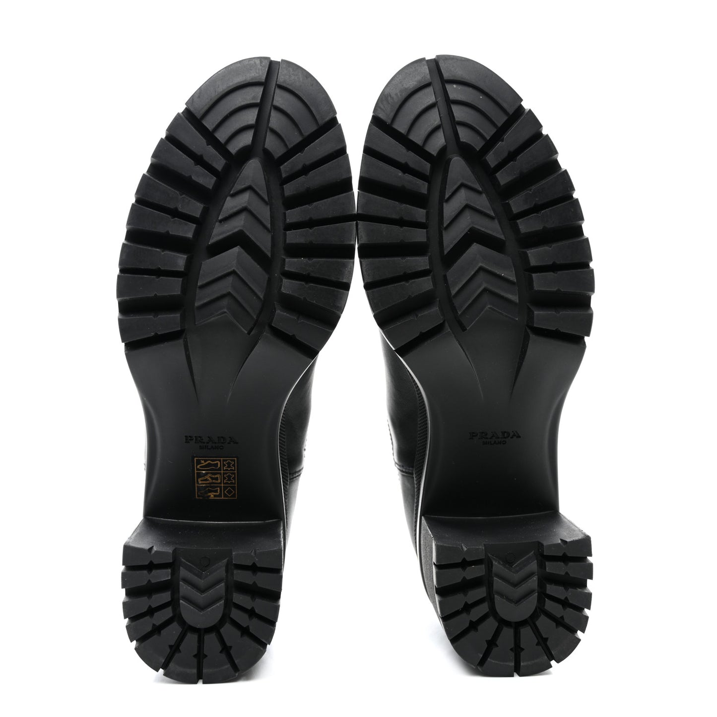 Vitello Montana Lug Sole Chelsea 55mm Boots 37 Black
