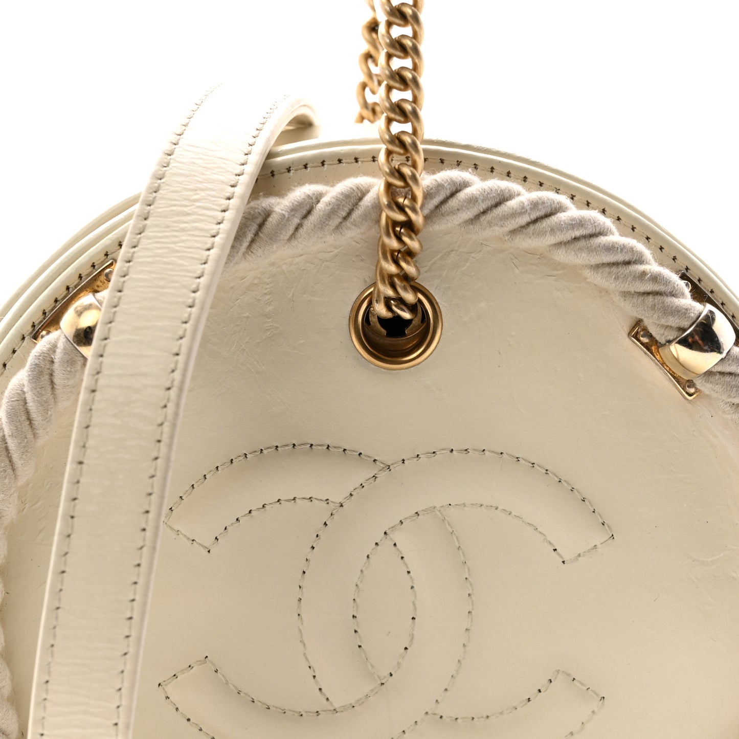 Crumpled Calfskin Cotton Small En Vogue Round Bag White