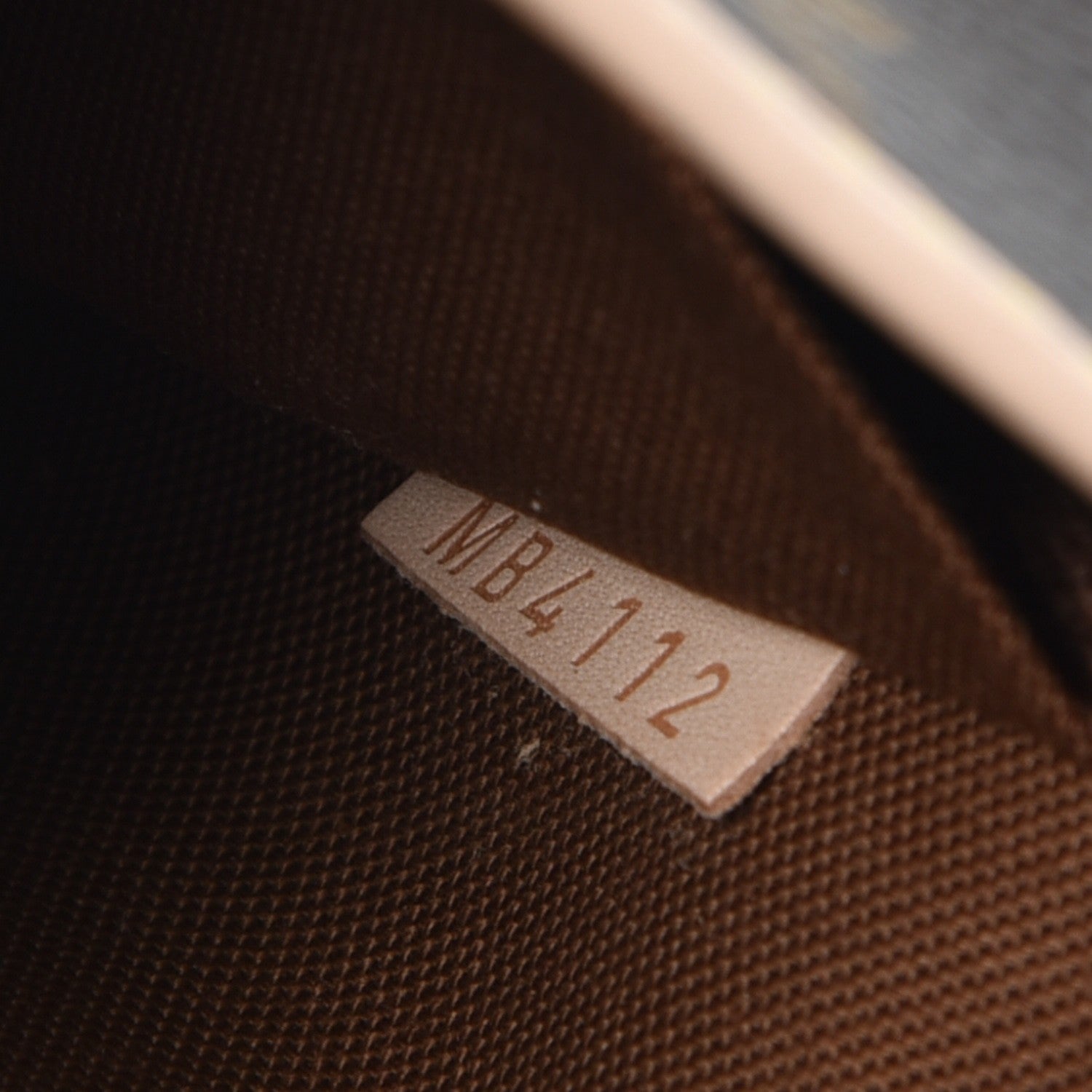 Louis Vuitton Monogram Saumur MM 8 of 8