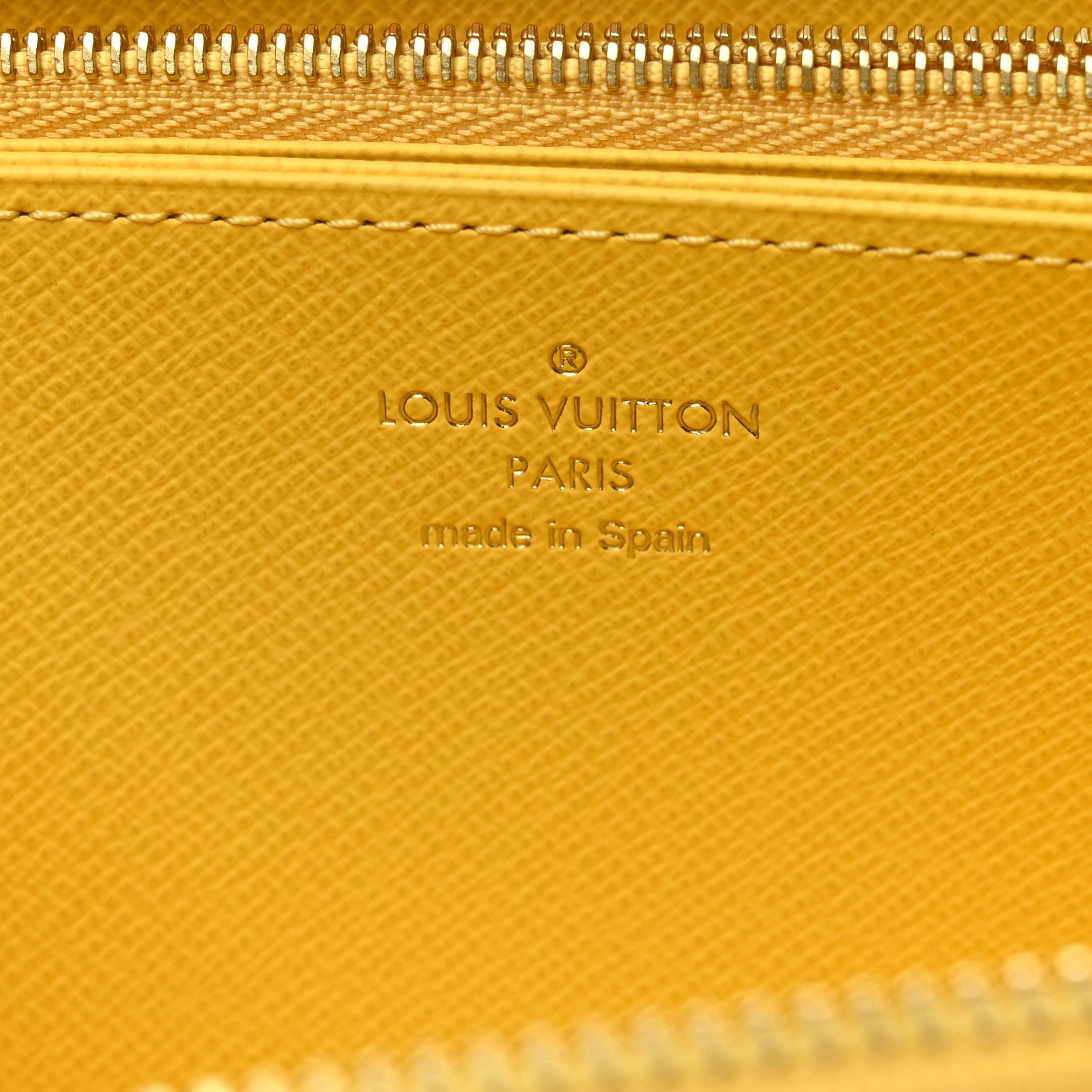 Louis Vuitton Damier Azur Zippy Wallet Jaune Pale 6 of 7