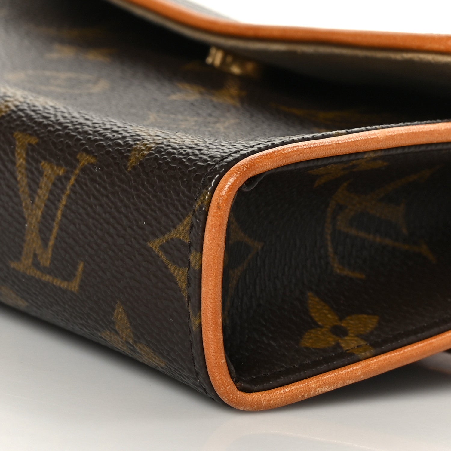 Louis Vuitton Monogram Pochette Florentine S 8 of 8