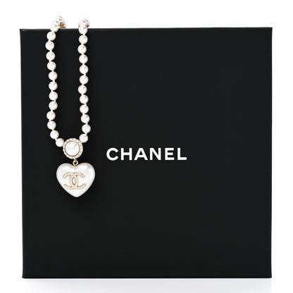 Chanel Pearl Crystal CC Heart Short Necklace Pearly White Gold 6 of 6