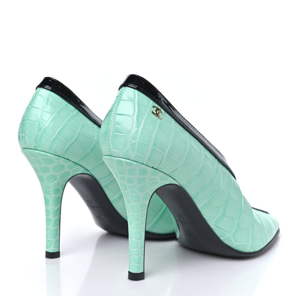 Chanel Crocodile Embossed Patent Calfskin Pumps 38 Green Black 5 of 10