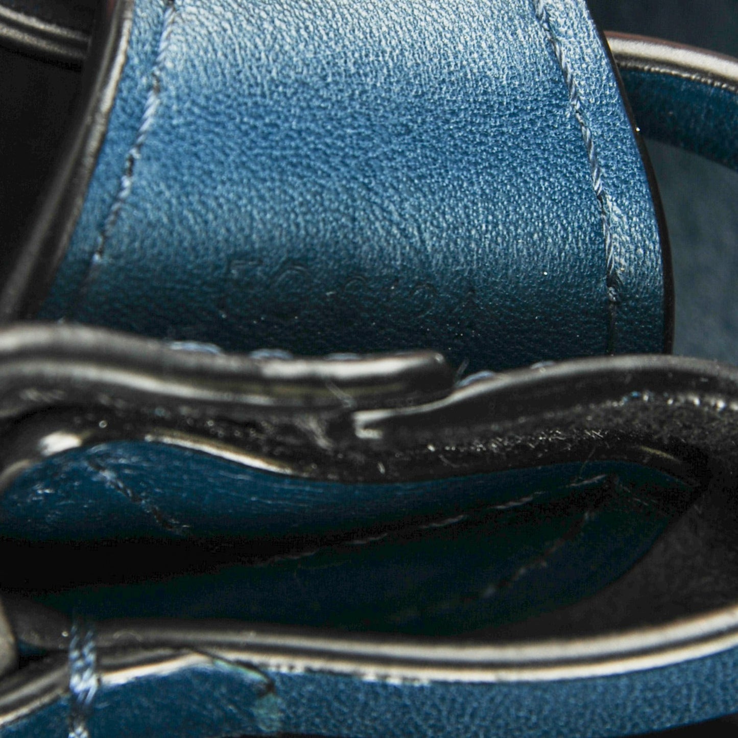 Smooth Calfskin NN14 Cuir Nuance GM Blue