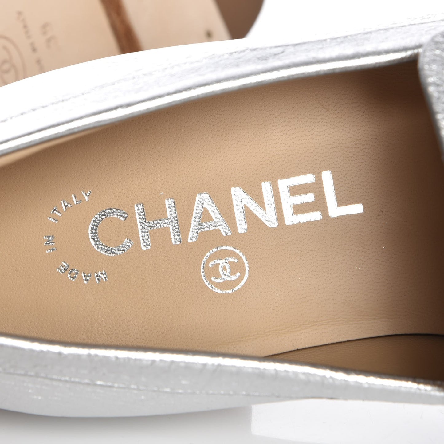 Crackled Goatskin Laminated CC Loafers 39 Silver
